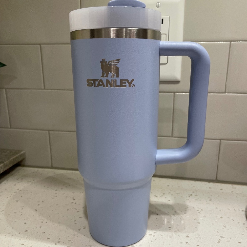 Stanley 30 oz Quencher H2.0 Flowstate Tumbler